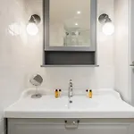 Veeve - Grand In Grey Apartment Paris