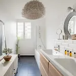 Apartment Veeve - Grand In Grey Paris