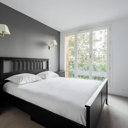 Veeve - Grand In Grey Paris